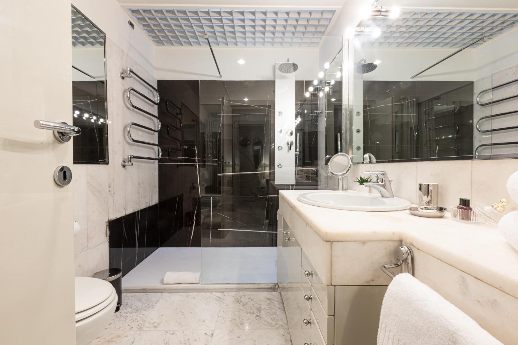 Monte Napoleone Split-Level Terrace Apartment - Top Collection ميلان المظهر الخارجي الصورة