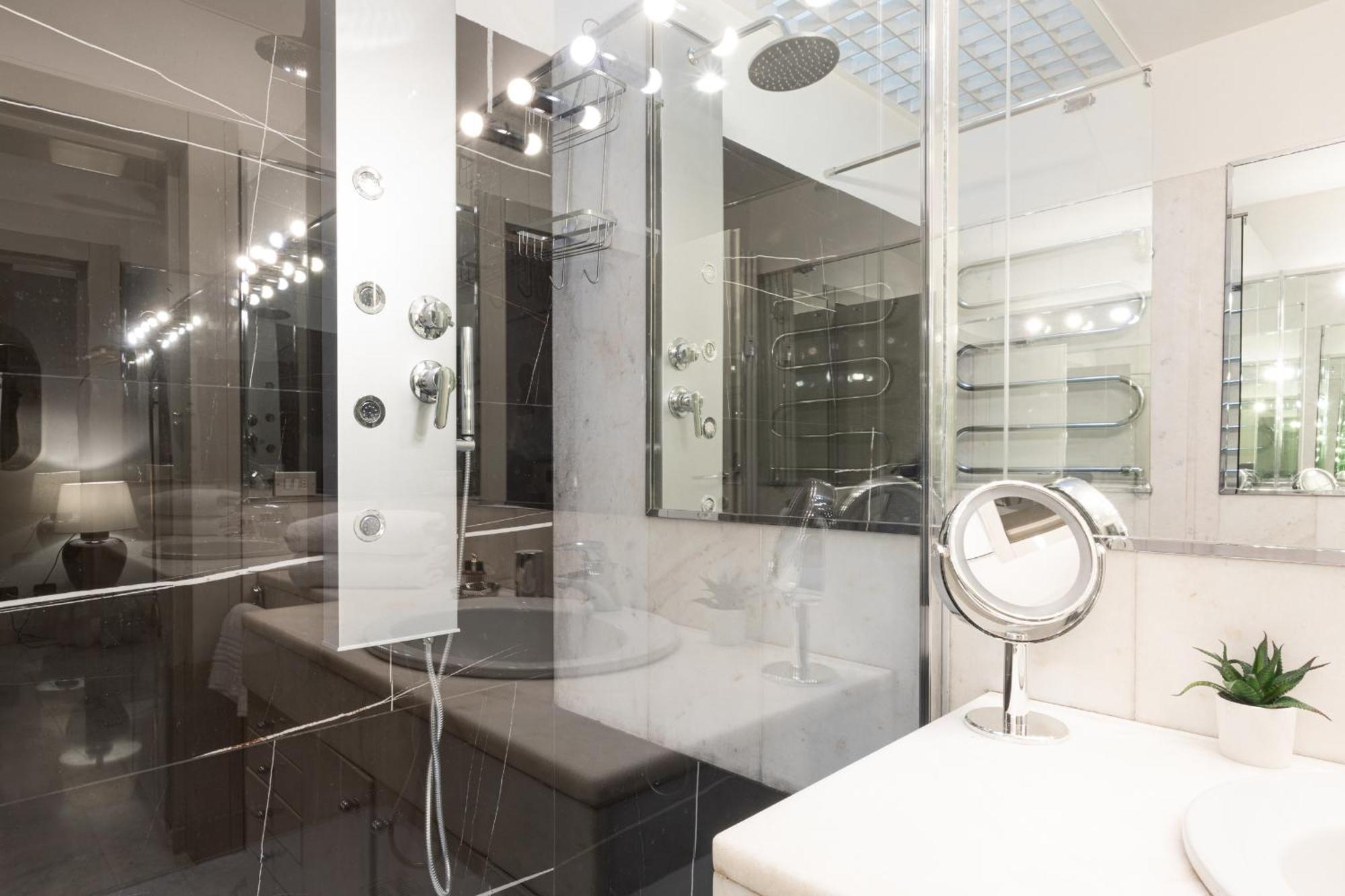 Monte Napoleone Split-Level Terrace Apartment - Top Collection ميلان المظهر الخارجي الصورة